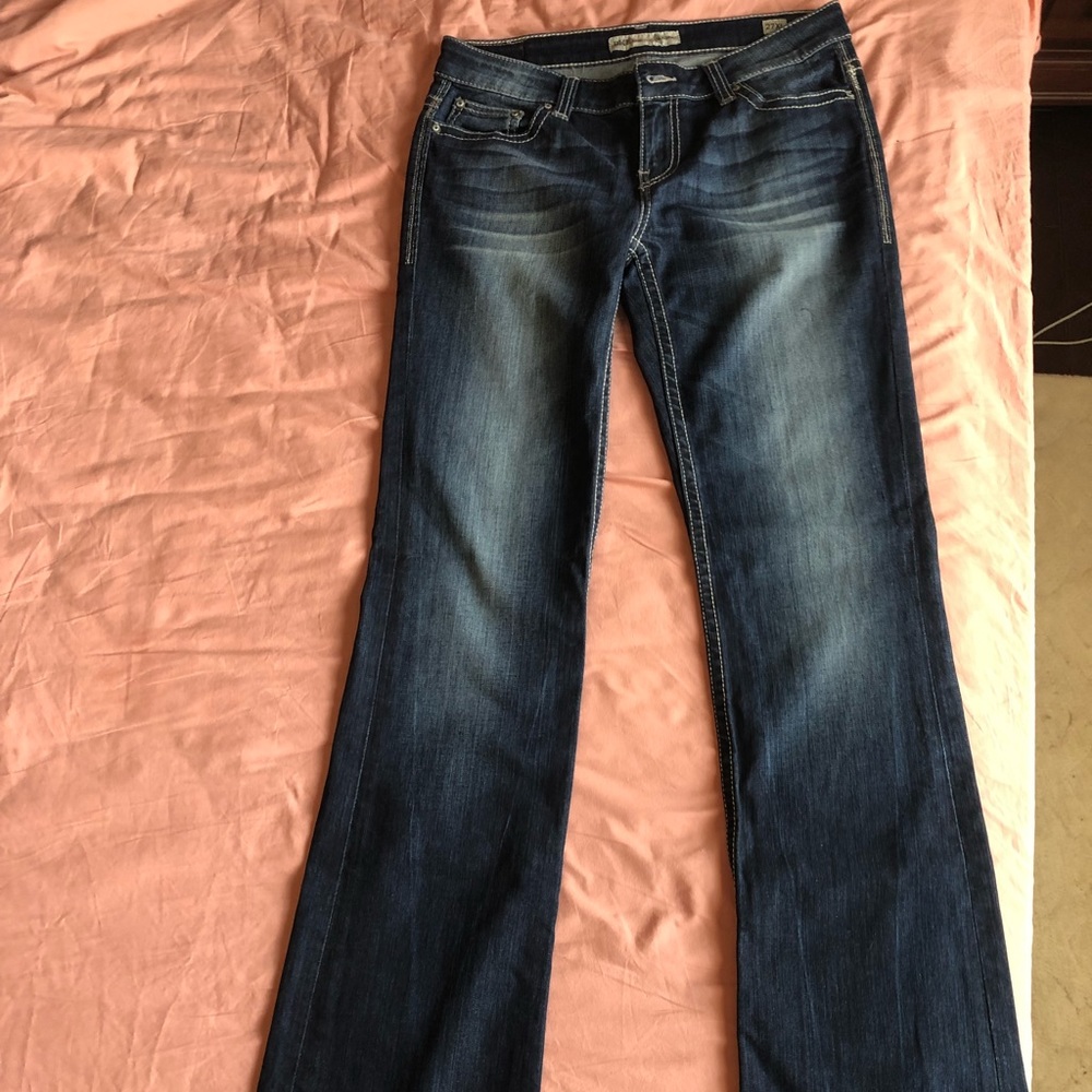 Buckle Women’s Jeans